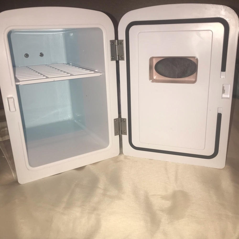 Mini fridge - Picture 9 of 14